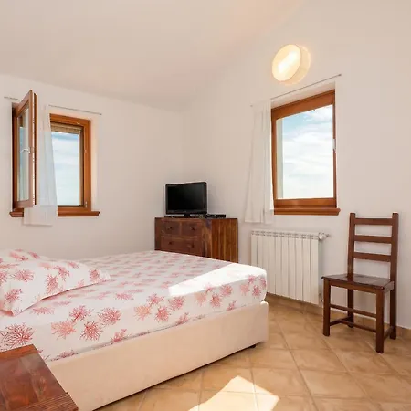 Διαμέρισμα Spacious With View, Ripenda Kras, Shared Pool C