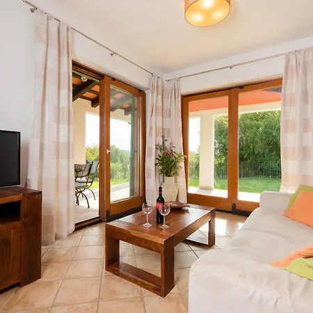 Διαμέρισμα Spacious With View, Ripenda Kras, Shared Pool C Ripenda Kras