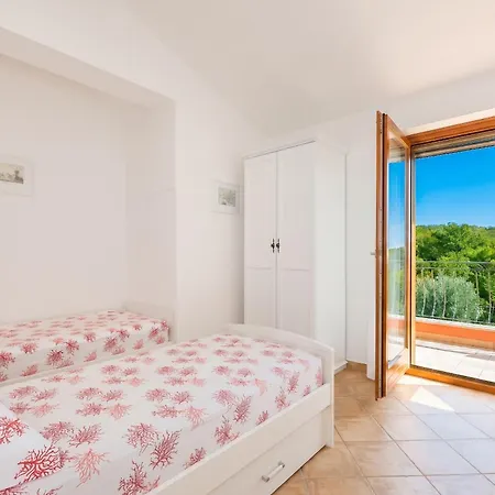 Spacious With View, Ripenda Kras, Shared Pool C * Ripenda Kras